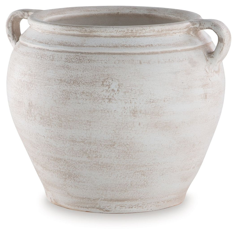 Meadie 9" Vase